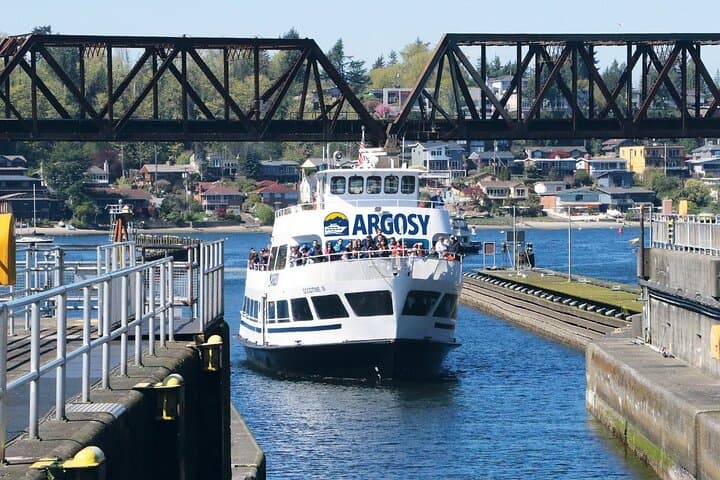 Seattle Locks Cruise: Tour the Ballard Locks, Lake Union & Puget Sound in 2 Hours