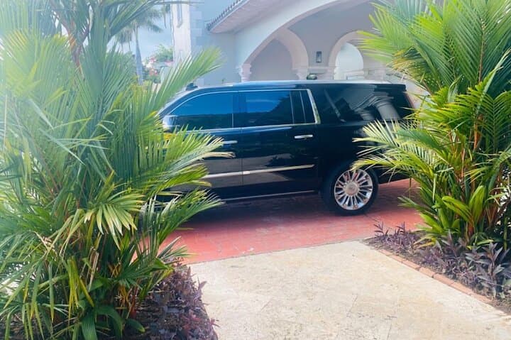 St. Thomas Luxury Limo Transfer — Royal Limousine Service & Private Chauffeur photo 6