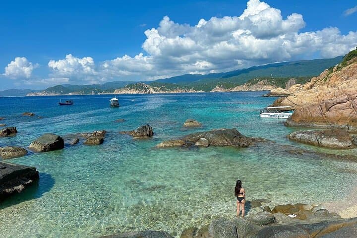 Vinh Hy Bay Snorkeling & Fishing Day Trip from Mui Ne