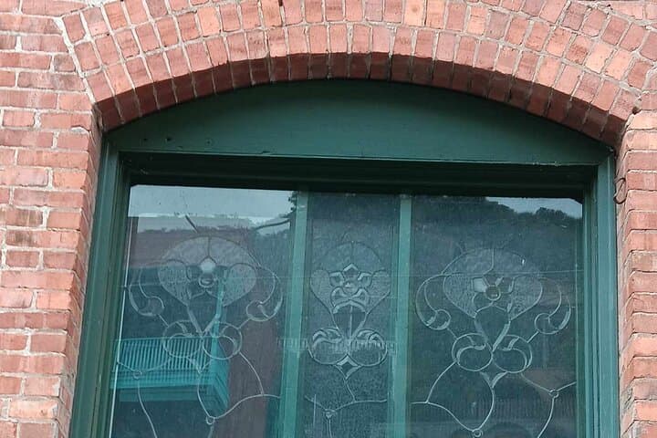 Bisbee 1-Hour Jeep Tour — Old Bisbee Panoramic Views & Mining History photo 2