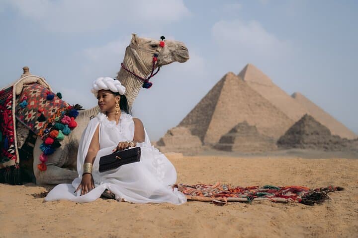 Giza Pyramids Photoshoot: 2-Hour Iconic Pyramid Photo Session photo 4