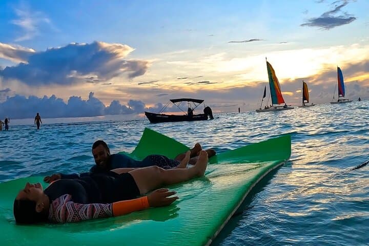 Private Sunrise Pontoon Tour at the Natural Aquarium — San Andrés photo 4