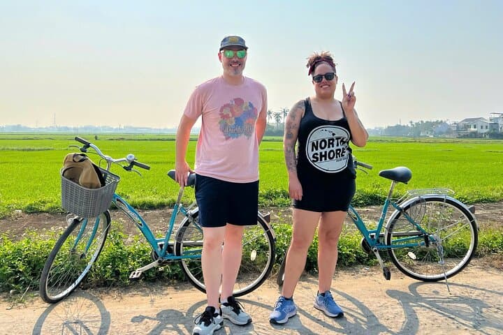 Hoi An Countryside Bike Tour to Tra Que Village: Farm Life & Rice-Field Cycling photo 1