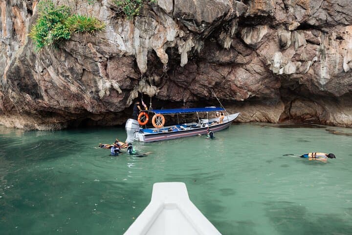 Langkawi Kilim Mangrove Boat Safari & Dangli Island Snorkel photo 2