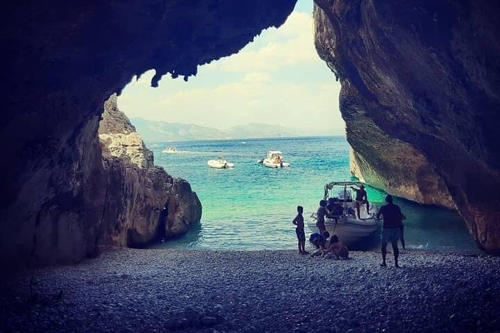 Gulf of Orosei Boat Tour: Cala Luna, Cala Mariolu & Cala Biriala Day Cruise photo 5