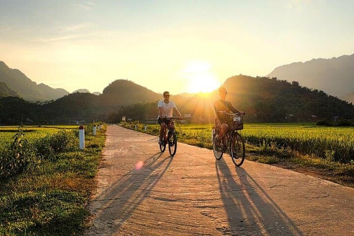 Mai Chau 2-Day Classic Homestay Tour from Hanoi