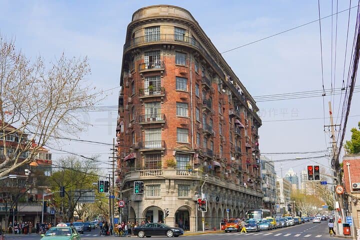 Shanghai in a Day: Skyline Views, The Bund & Classical Courtyards photo 4