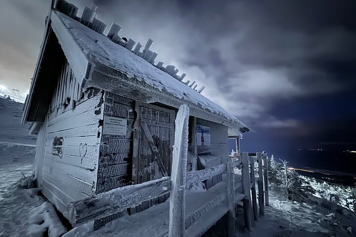 Private Snowshoeing to Santa's Cabin in Levi — Lapland Winter Hike photo 5