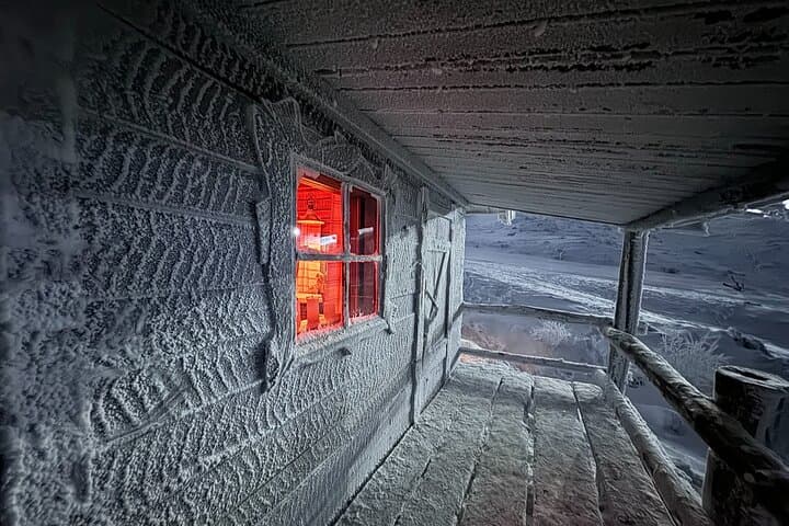 Private Snowshoeing to Santa's Cabin in Levi — Lapland Winter Hike photo 3