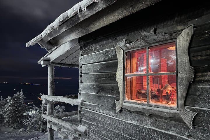 Private Snowshoeing to Santa's Cabin in Levi — Lapland Winter Hike photo 2