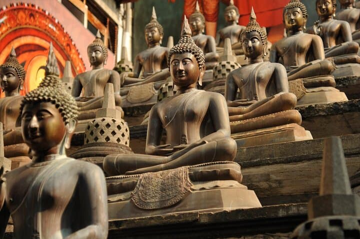 Ride Colombo’s Tuk-Tuk Safari: 4-Hour City Tour of Temples, Markets and Ocean Views photo 4