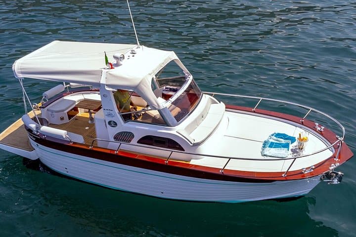 Half-Day Positano Boat Tour: Swim & Snorkel Amalfi Coast Highlights photo 4