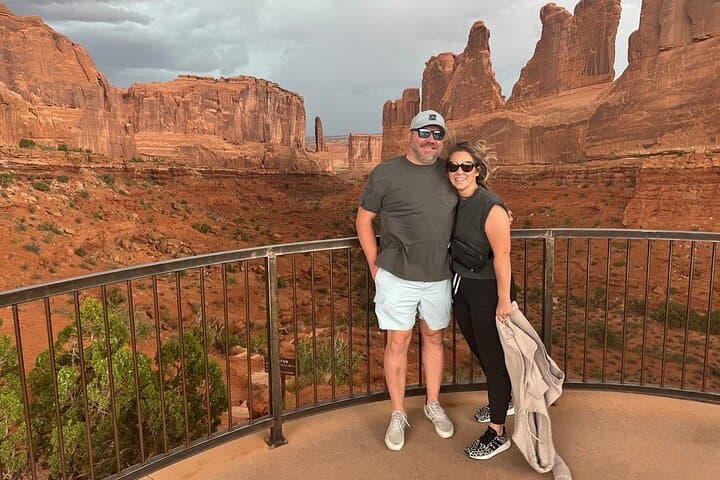 Explore Arches National Park: Scenic Sightseeing Tour From Moab photo 2