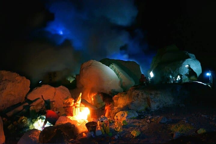 3-Day Mount Bromo & Ijen Blue Fire Private Tour with 4-Star Hotels photo 6