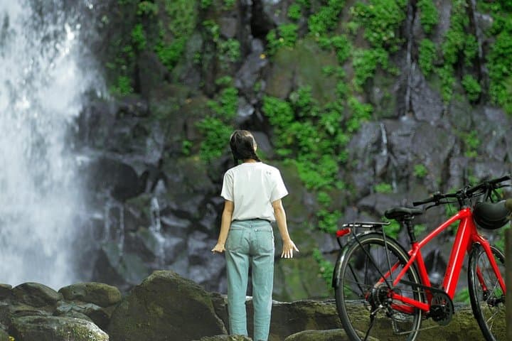 Full-Day Marlin+ E‑Bike Ride Across Mt. Aso from Kumamoto Airport photo 3