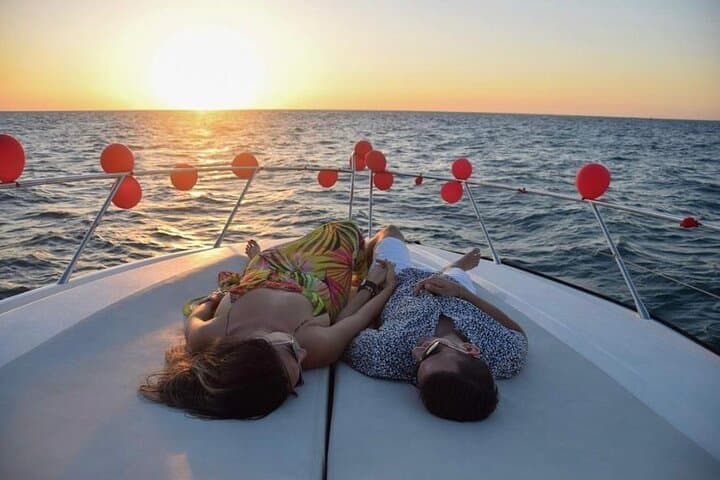 Private Sunset Yacht Tour from Dubai Marina — Skyline Cruise & Swim photo 5