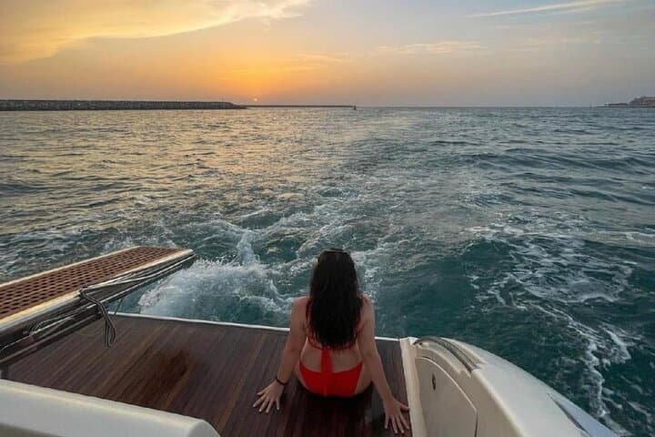 Private Sunset Yacht Tour from Dubai Marina — Skyline Cruise & Swim