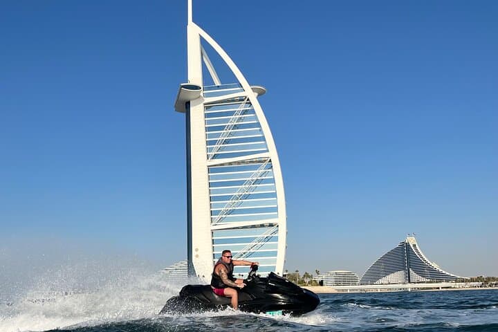 Jet Ski Burj Al Arab: 30-Minute Guided Ride in Dubai photo 2
