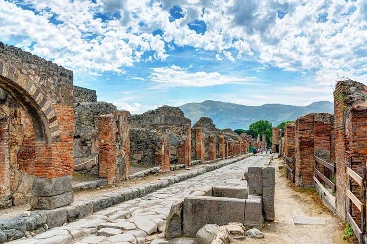 Full-Day Pompeii & Vesuvius Small-Group Tour from Rome — Hike to the Crater and Explore Ancient Ruins photo 6