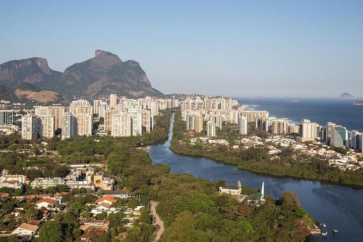 Helicopter Tour Over Rio de Janeiro — 30-Min Panoramic Flight Above Beaches, Sugarloaf & Christ the Redeemer photo 3