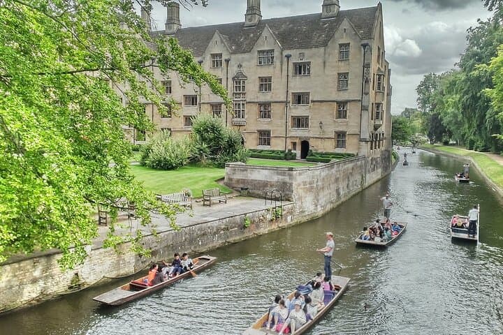 Bridges and Brilliance: Cambridge Self-Guided Walking Tour with App photo 2