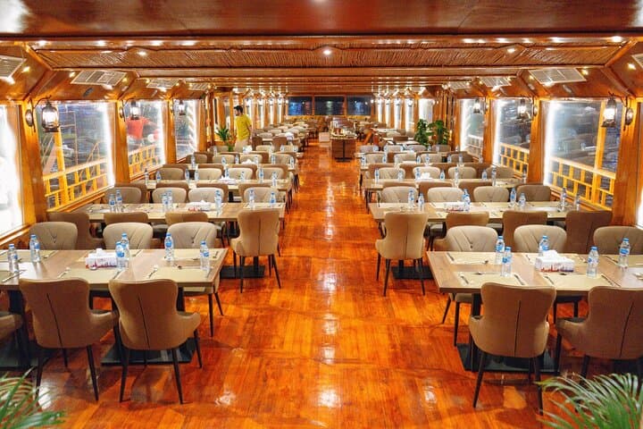 Dubai Night Dhow Cruise with Live BBQ Dinner & Live Shows photo 4