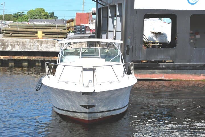 Miami Private 38' Express Cruiser Yacht Charter in Biscayne Bay photo 3