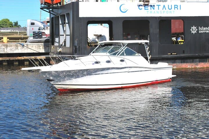 Miami Private 38' Express Cruiser Yacht Charter in Biscayne Bay photo 4
