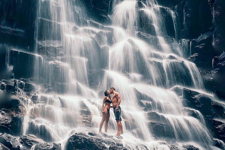 Ubud Waterfalls, Tegallalang Rice Terraces & Tirta Empul Private Tour photo 4