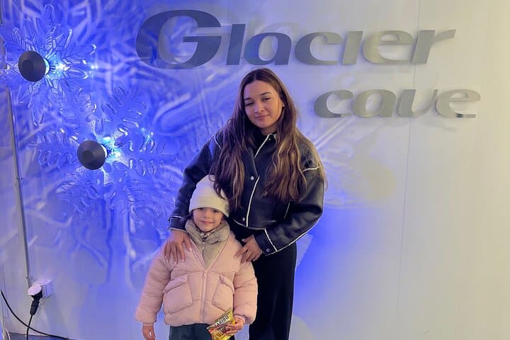Mount Titlis & Engelberg Private Tour: Rotair Cable Car, Titlis Cliff Walk & Ice Cave photo 4