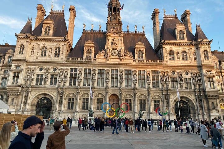Paris City Highlights Minivan Tour: Arc de Triomphe, Champs-Élysées & Louvre in 2–3 Hours photo 4