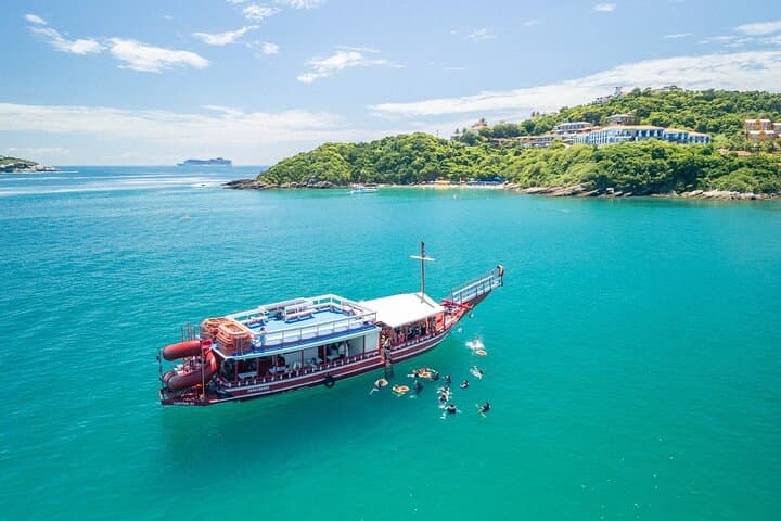 Búzios Boat Tour — See 12 Beaches and Rua das Pedras in One Day photo 2
