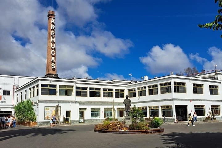 Gran Canaria Rum & Iconic Towns Private Tour — Las Palmas, Arucas & Arehucas photo 2