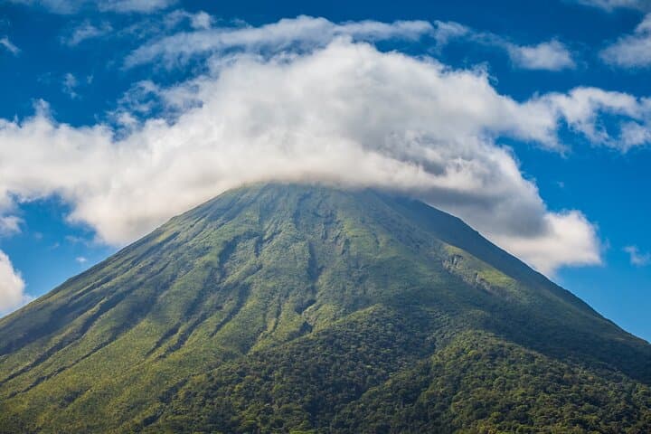 Custom Arenal Volcano Day: Private Off-the-Beaten-Path Tour