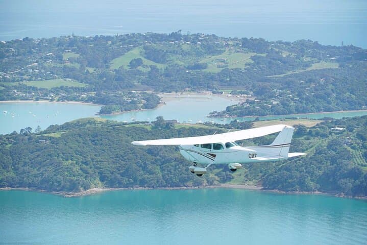 Waiheke Island Scenic Flight — 30-Minute Coastal & Vineyard Air Tour photo 1