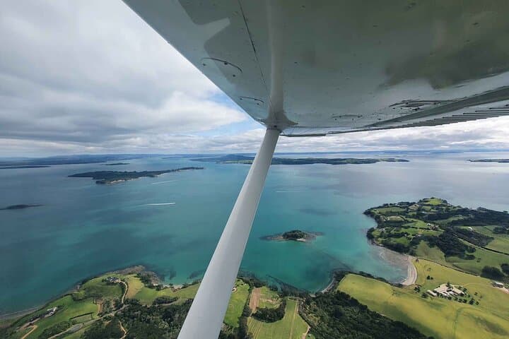 Waiheke Island Scenic Flight — 30-Minute Coastal & Vineyard Air Tour photo 3
