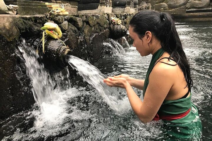 Private Ubud Day Tour: Rice Terraces, Tirta Empul & Waterfall photo 2