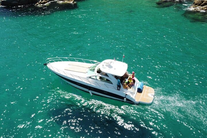 Private Luxury Yacht Tour to El Arco — Cabo San Lucas Yacht Charter photo 2