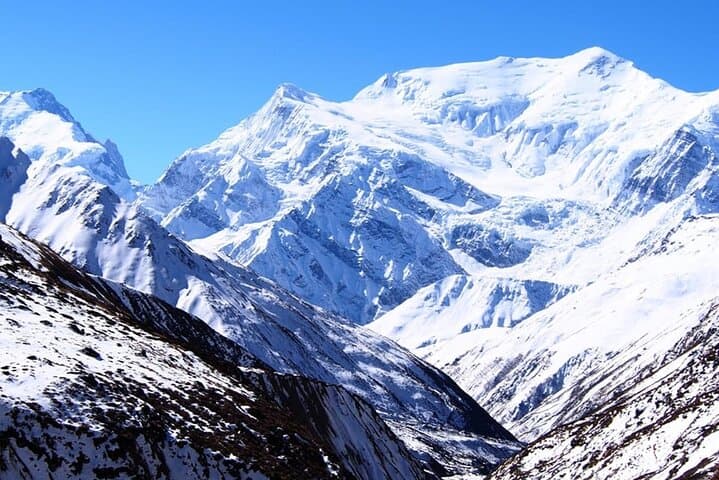 13-Day Annapurna Circuit Trek: Thorong La Pass, Manang & Muktinath photo 5