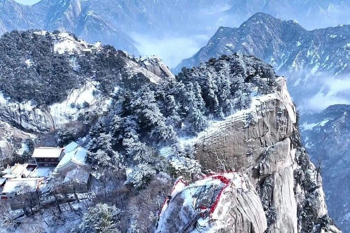 Mt Huashan Day Hike & Xiyue Temple: All-Inclusive Tour from Xi'an photo 2