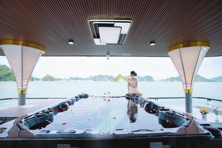 Ha Long Bay Apollo Day Cruise from Hanoi — Limousine, Jacuzzi & Buffet photo 3