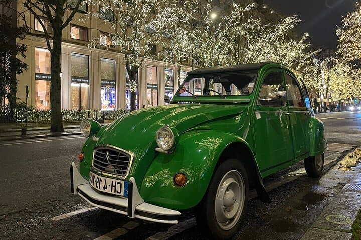 Paris Christmas Lights Private 2CV Tour — Champs-Élysées & Eiffel Night Drive photo 3
