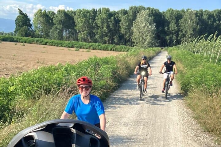 Puccini Bike Path & Lake Massaciuccoli E-Bike Tour from Lucca
