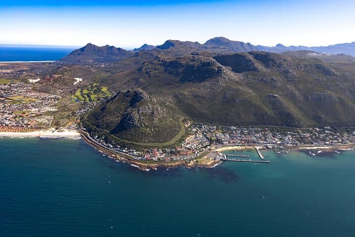 Two Oceans Helicopter Tour Cape Town: Table Mountain, Coastline & Constantia from Above photo 5