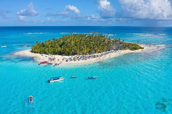 Johnny Cay Boat Tour: Day Trip from San Andrés to a Caribbean Key