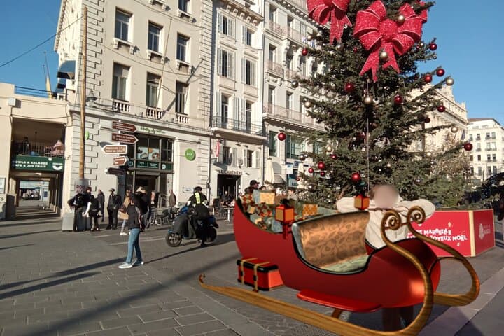 Marseille Christmas Market Hunt: Self-Guided Holiday Game in the Old Port photo 2