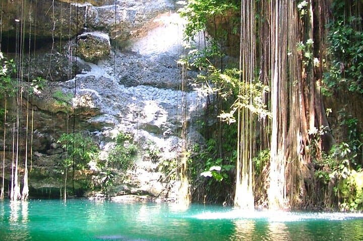 Chichén Itzá Day Tour with Saamal Cenote Swim and Valladolid Visit photo 5
