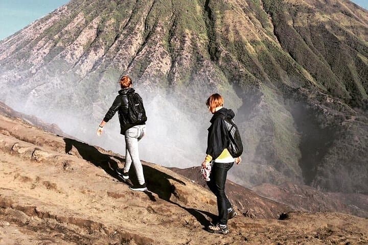 3-Day Mount Bromo & Ijen Blue Fire Private Tour with 4-Star Hotels photo 3