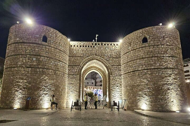 Jeddah & Makkah Full-Day Cultural Tour — Al-Balad, Corniche & Sacred Sites photo 4