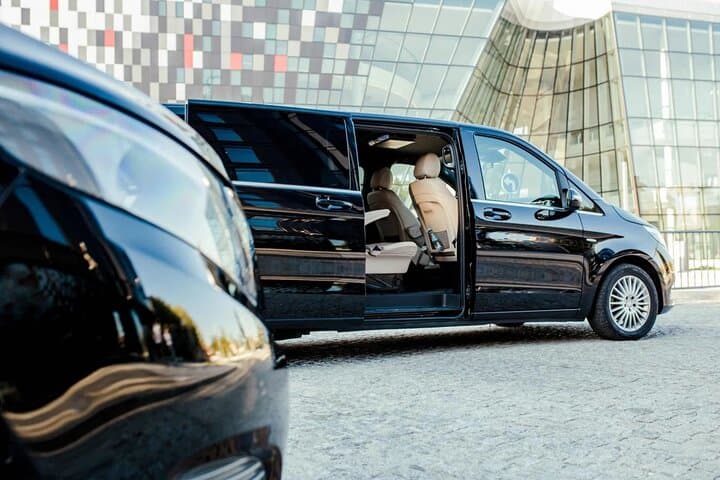 Dubai Private Car with Driver: Flexible Half- and Full-Day Private Transport photo 5